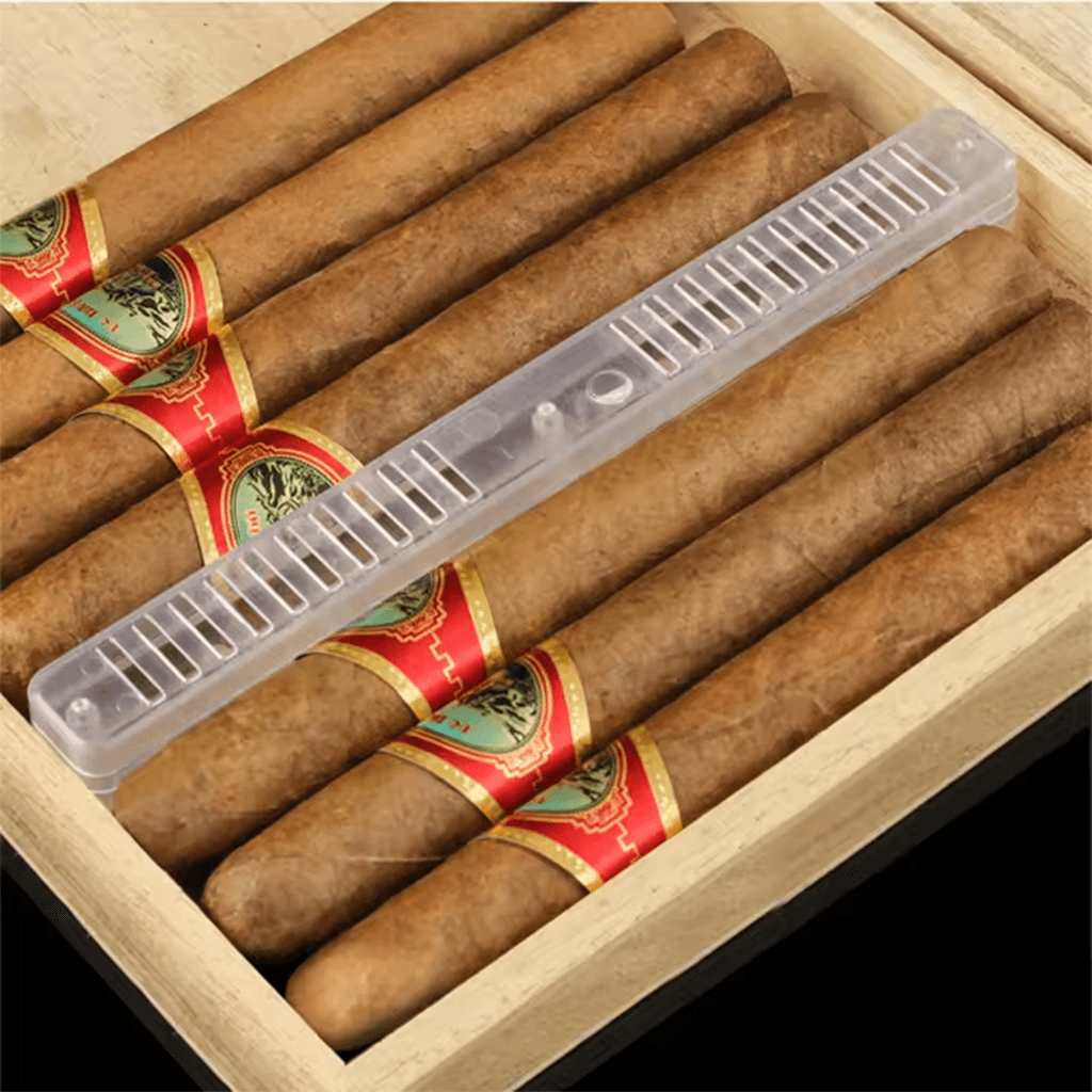 Caja para guardar puros con tubo humidificador y perlas, ideal para viajar - Image 2